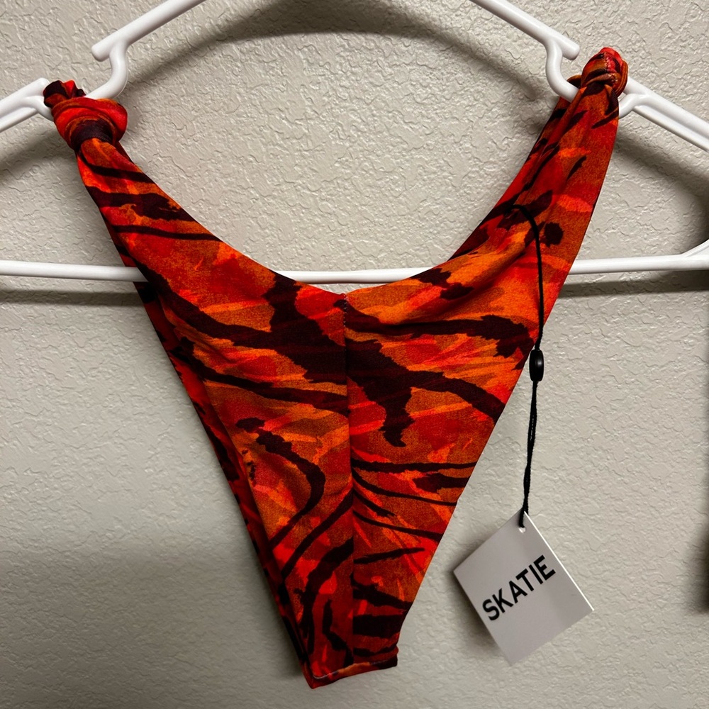 Skatie Suzanne Wild Bottom- Small